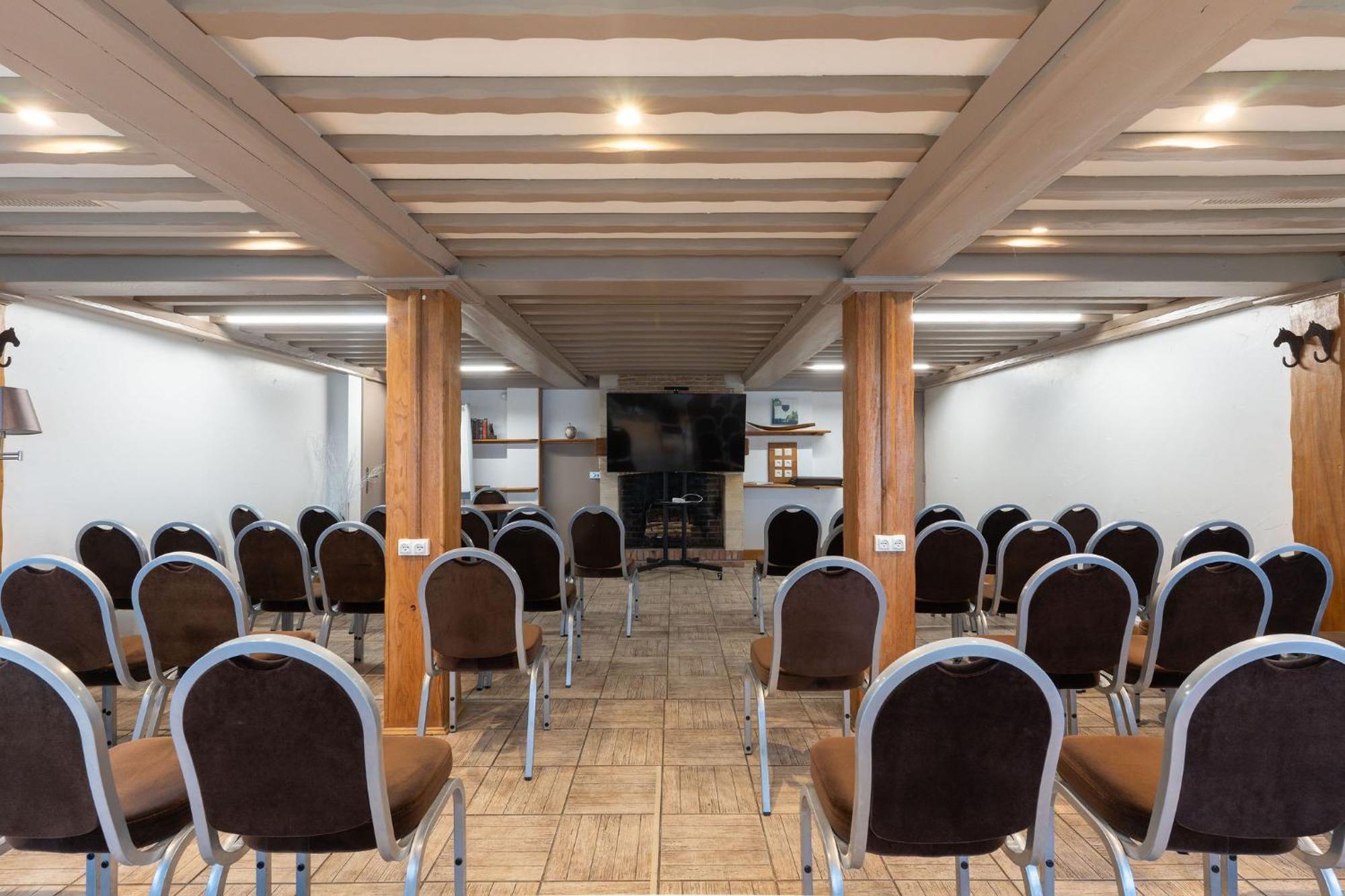 Eden Park Hotel Restaurant Pont-Évêque Buitenkant foto